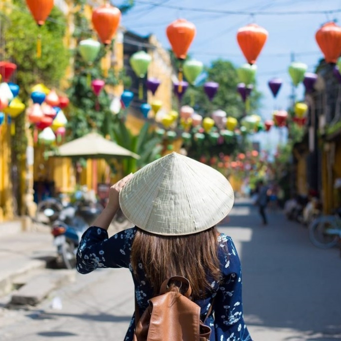 tourist-woman-hoi-an-vietnam-shutterstock_788077351-1024x683